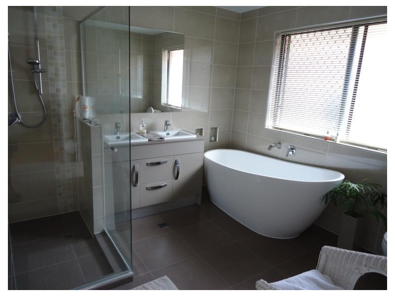 12 Torquay Place, Arundel QLD 4214