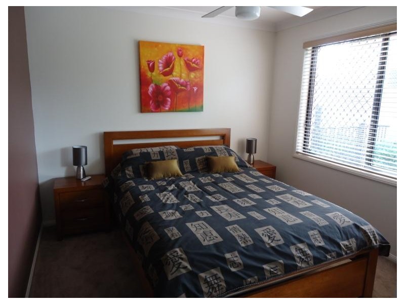 12 Torquay Place, Arundel QLD 4214