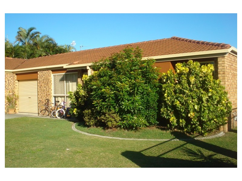 2/6 Crystal Reef Drive, Coombabah QLD 4216