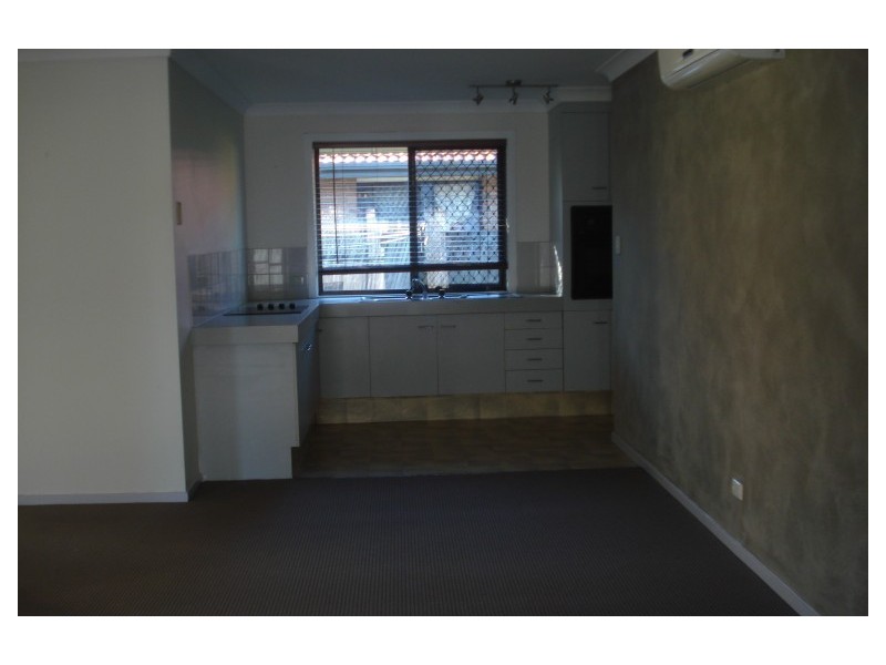 1/23 Nina Parade, Arundel QLD 4214
