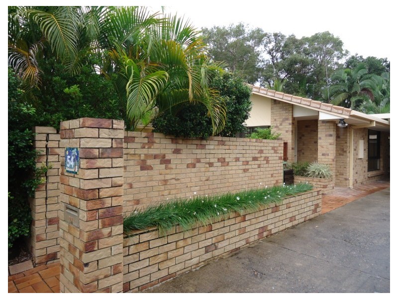 54 Victor Avenue, Paradise Point QLD 4216