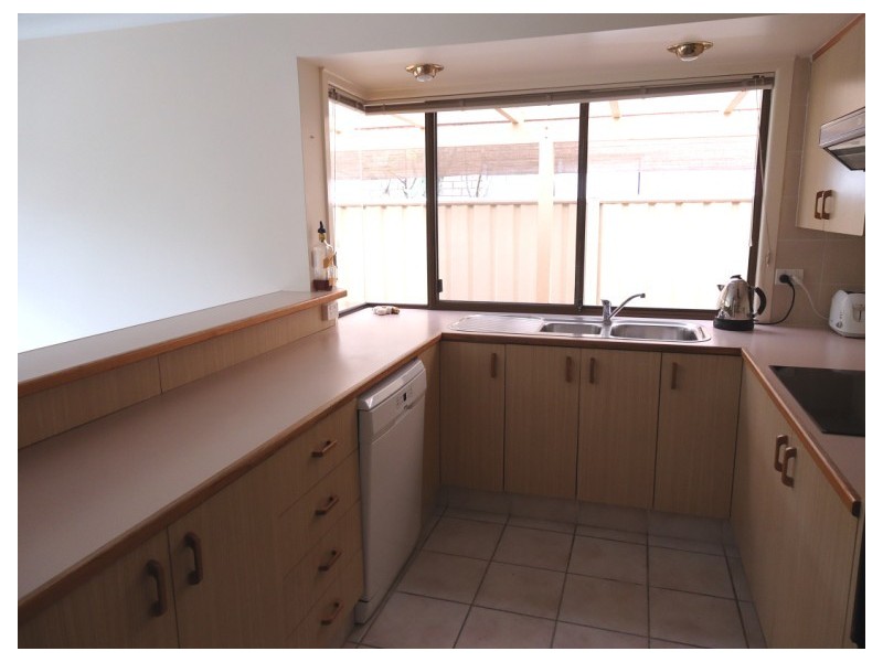 54 Victor Avenue, Paradise Point QLD 4216