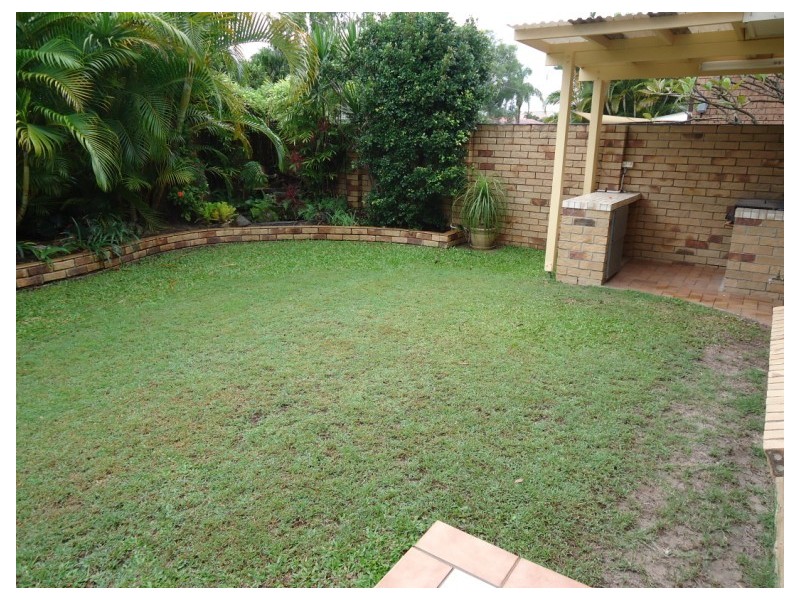 54 Victor Avenue, Paradise Point QLD 4216