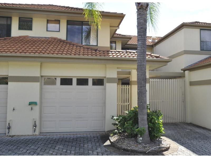 26/100 Morala Avenue, Runaway Bay QLD 4216