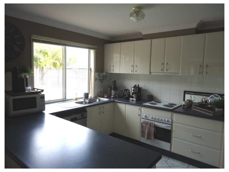 16 Brittany Drive, Oxenford QLD 4210