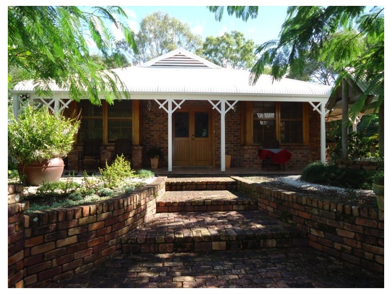 6 Derwent Avenue, Helensvale QLD 4212