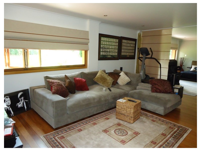 6 Derwent Avenue, Helensvale QLD 4212