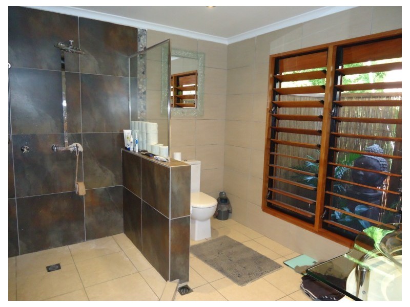 6 Derwent Avenue, Helensvale QLD 4212