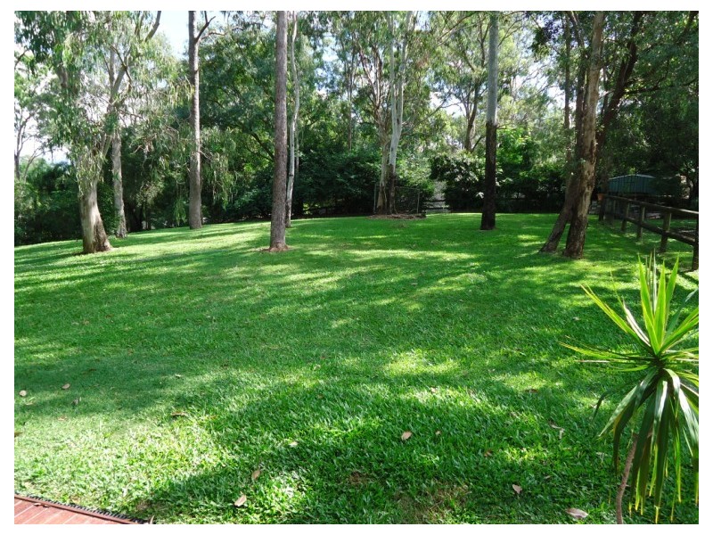 6 Derwent Avenue, Helensvale QLD 4212