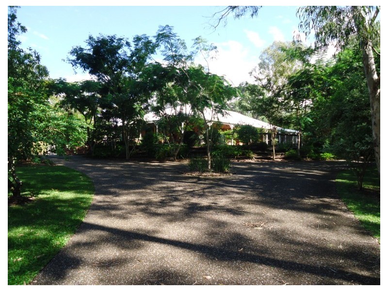 6 Derwent Avenue, Helensvale QLD 4212