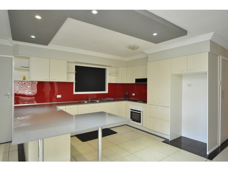 16 Deagon Drive, Runaway Bay QLD 4216