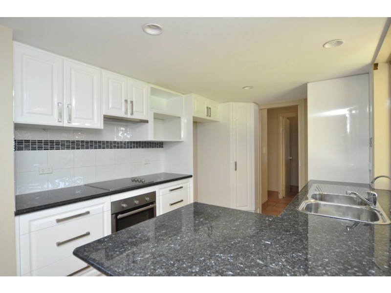 9/348 Oxley Drive, Coombabah QLD 4216