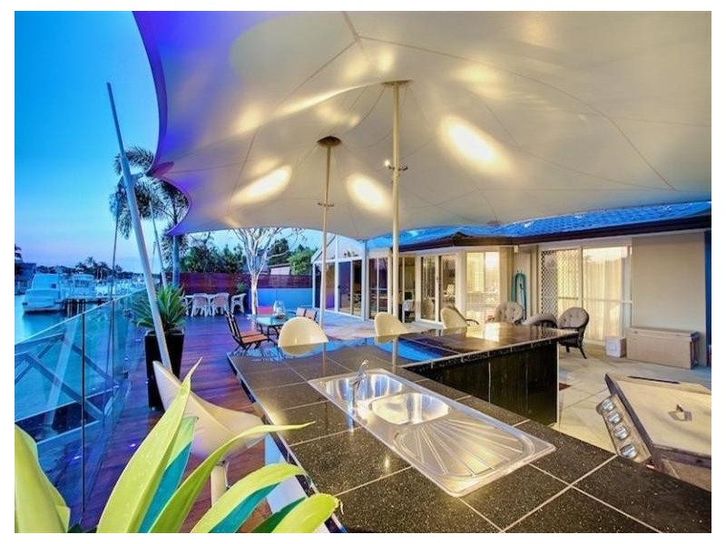 16 O’Grady Drive, Paradise Point QLD 4216