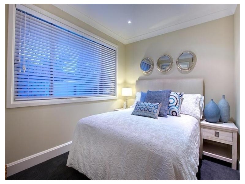 16 O’Grady Drive, Paradise Point QLD 4216