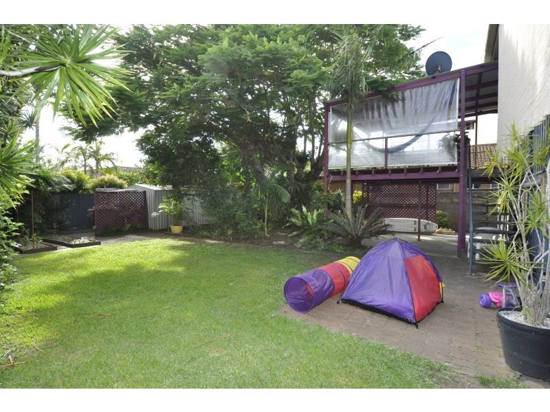 260 Bayview Street, Hollywell QLD 4216