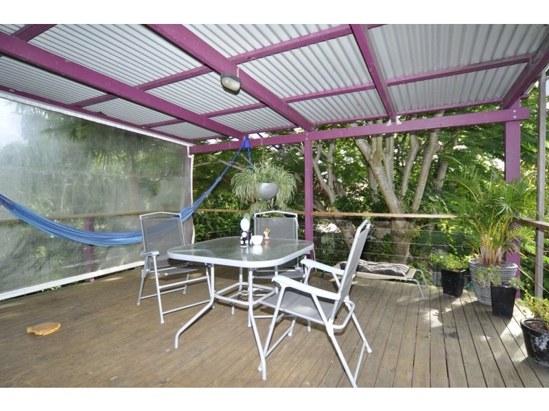 260 Bayview Street, Hollywell QLD 4216