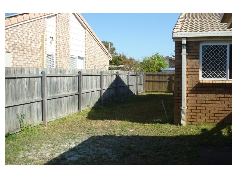 1/10 Jannie Court, Labrador QLD 4215