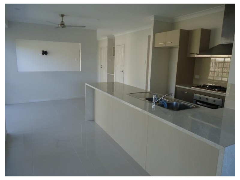 7 Augusta Court, Coombabah QLD 4216