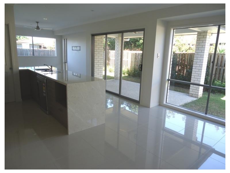 7 Augusta Court, Coombabah QLD 4216