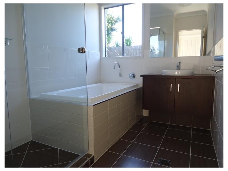 7 Augusta Court, Coombabah QLD 4216