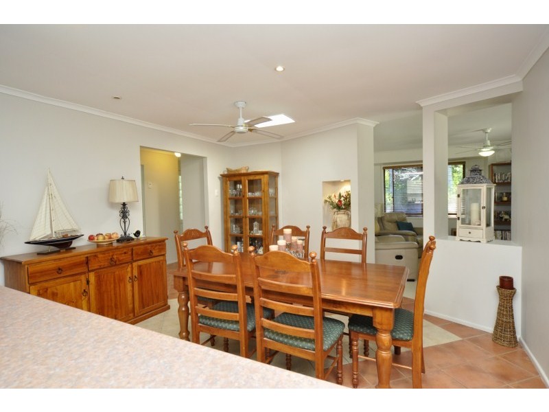 13 Armidale Crescent, Helensvale QLD 4212