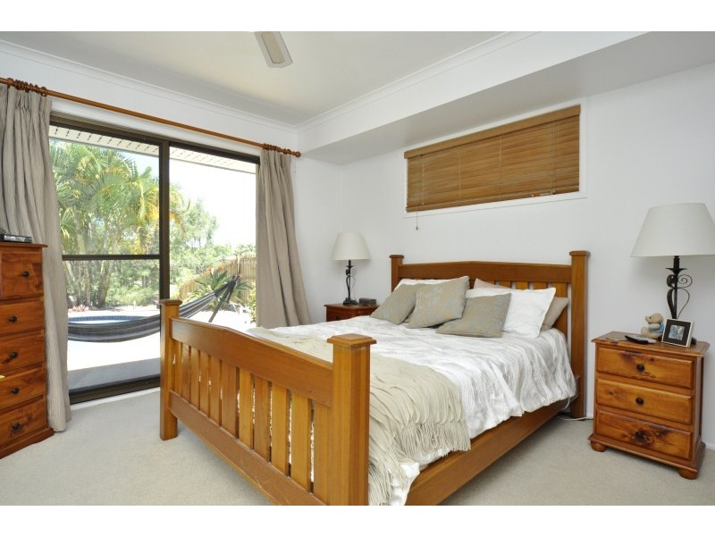 13 Armidale Crescent, Helensvale QLD 4212