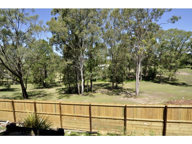 13 Armidale Crescent, Helensvale QLD 4212