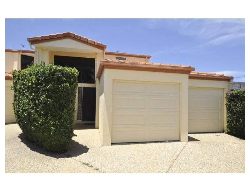 2/48 Vaggelas Crescent, Biggera Waters QLD 4216
