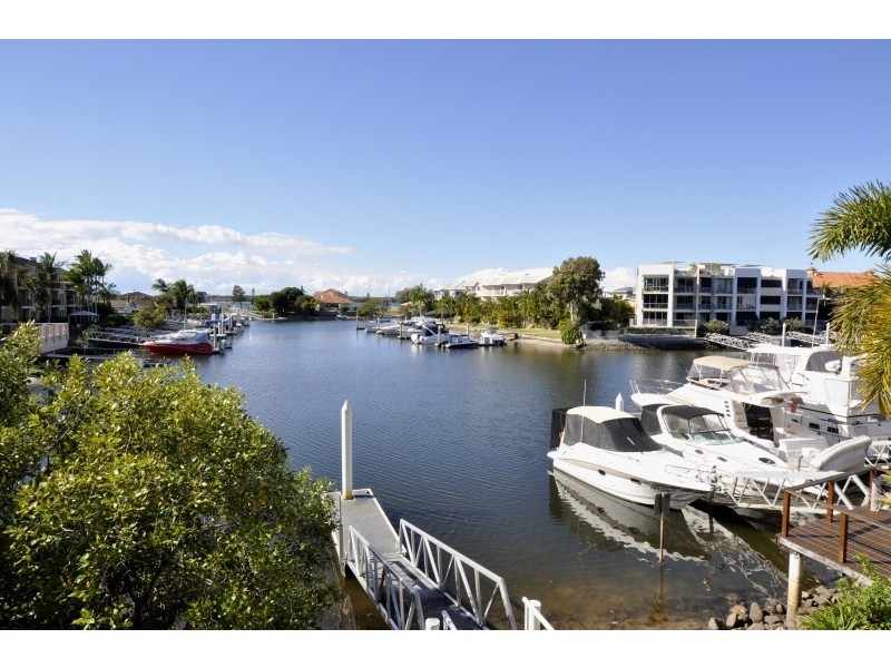 20/89 Bayview Street, Runaway Bay QLD 4216