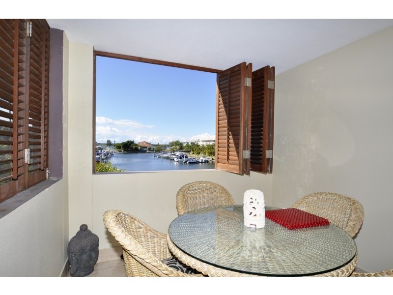 20/89 Bayview Street, Runaway Bay QLD 4216