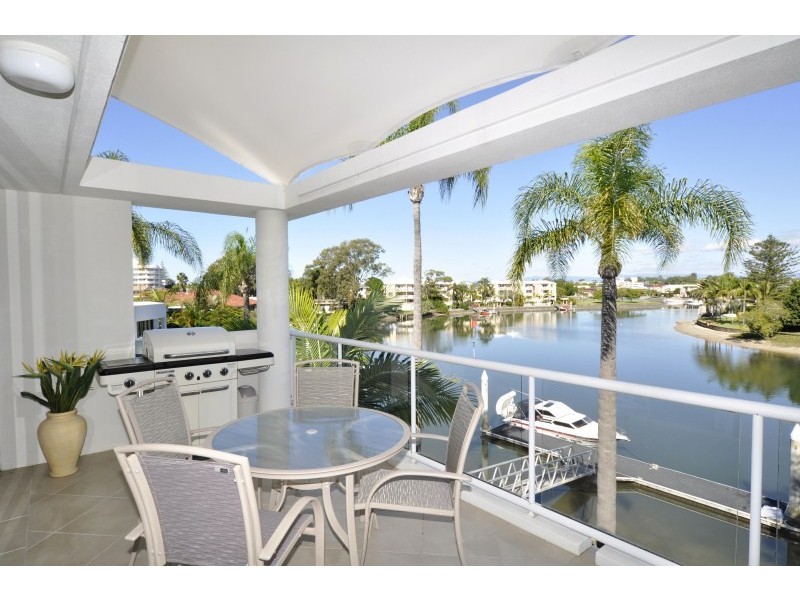 18/52 Back Street, Biggera Waters QLD 4216