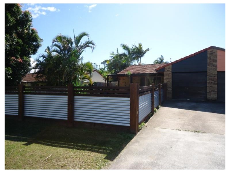 2/5 Orkney Place, Labrador QLD 4215