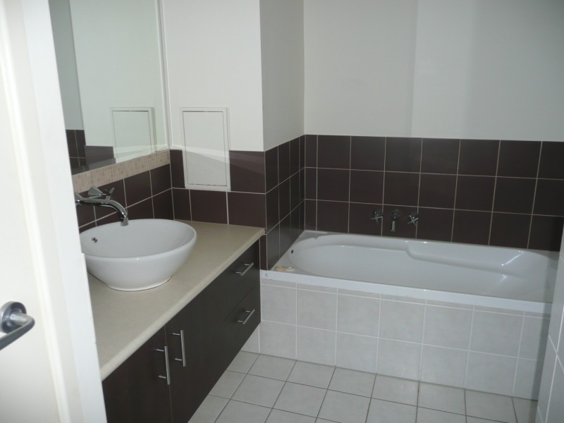 7/29 Proud Street, Labrador QLD 4215