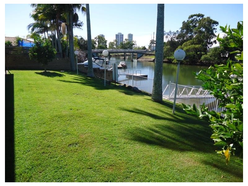 8 Clipper Court, Biggera Waters QLD 4216