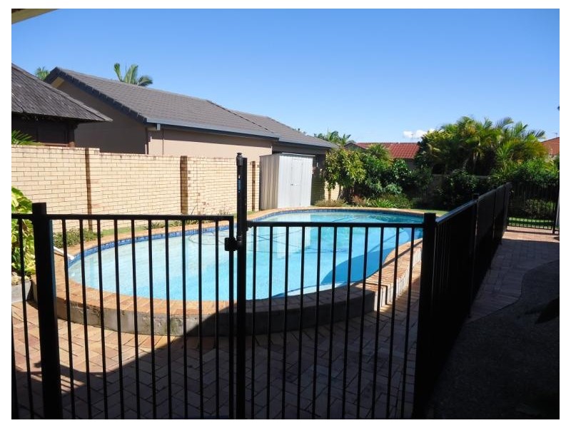 8 Clipper Court, Biggera Waters QLD 4216