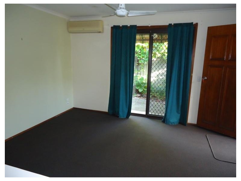 1/20 Stephenson Street, Labrador QLD 4215