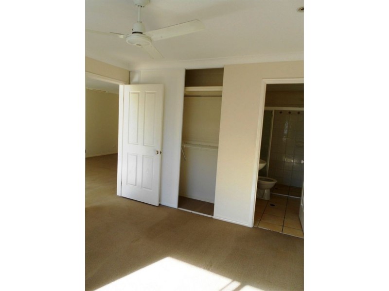 6/129 Muir Street, Labrador QLD 4215