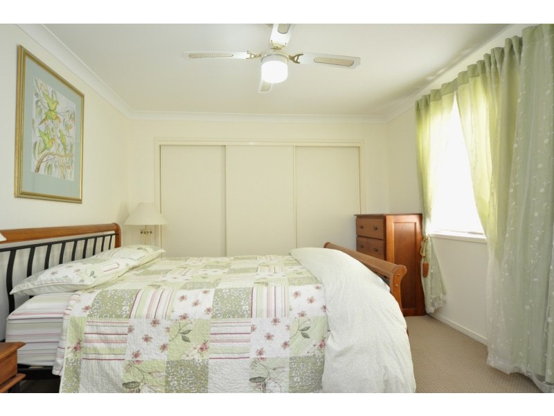 1/10 Bright Avenue, Labrador QLD 4215