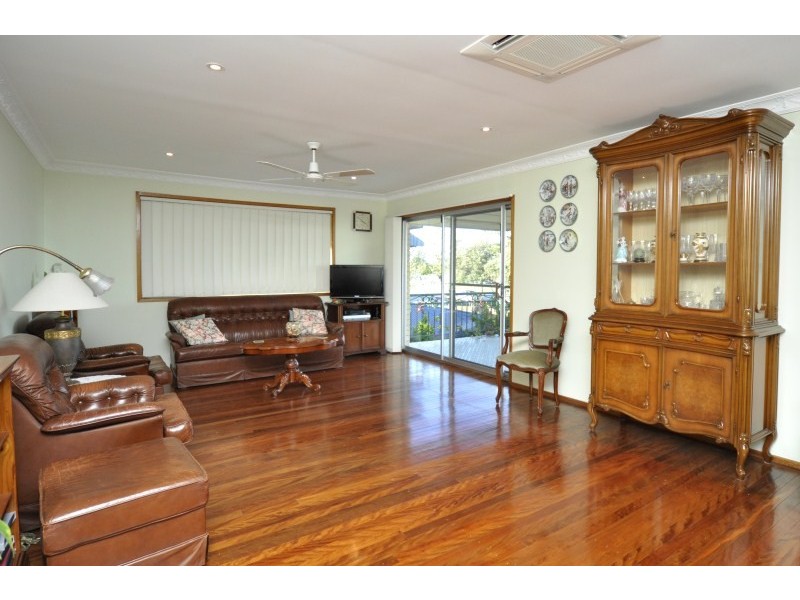 98 The Esplanade, Paradise Point QLD 4216