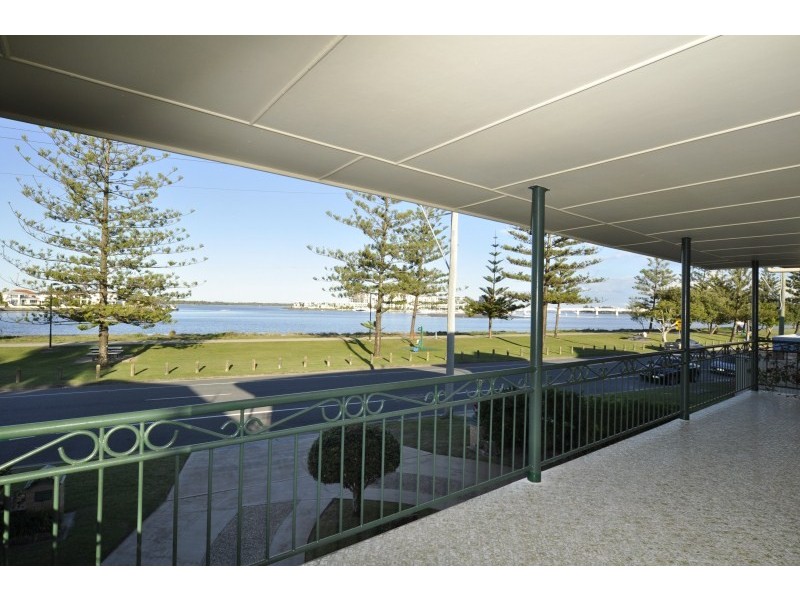 98 The Esplanade, Paradise Point QLD 4216