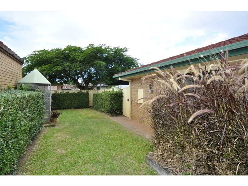 2/9 Woodgate Place, Paradise Point QLD 4216