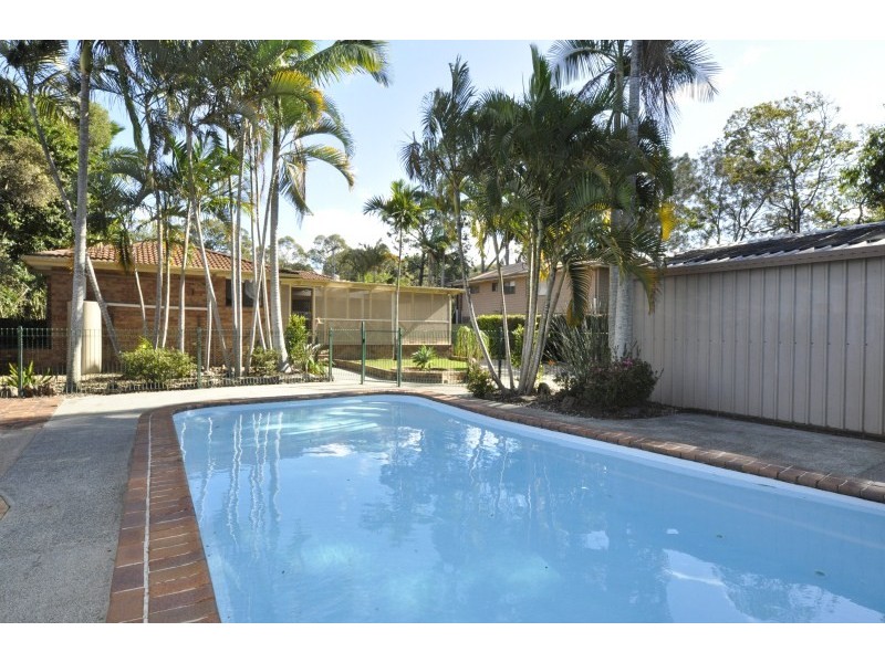 74 Crescent Avenue, Hope Island QLD 4212