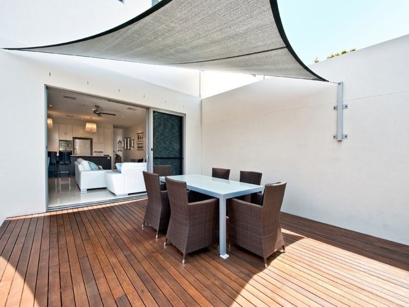 1/15 Teal Avenue, Paradise Point QLD 4216