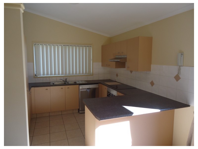 15/2 Anaheim Drive, Helensvale QLD 4212