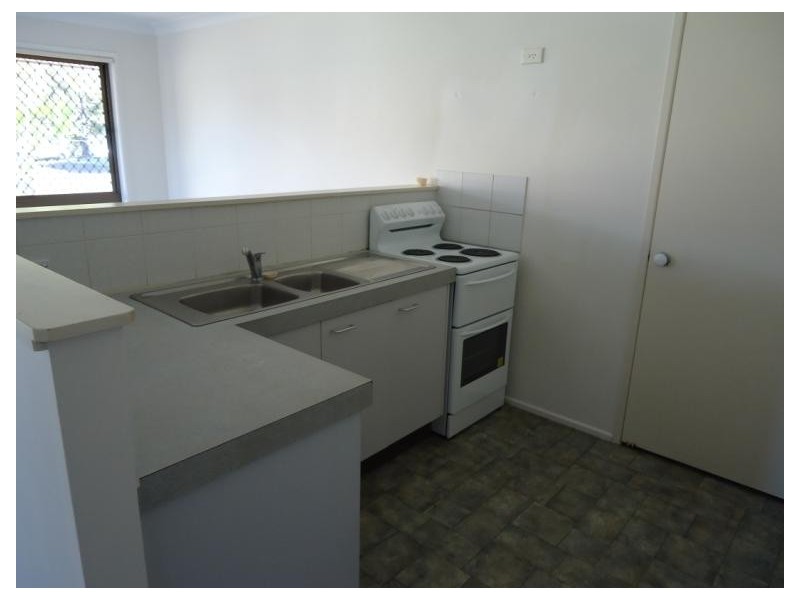 3/145 Central Street, Labrador QLD 4215