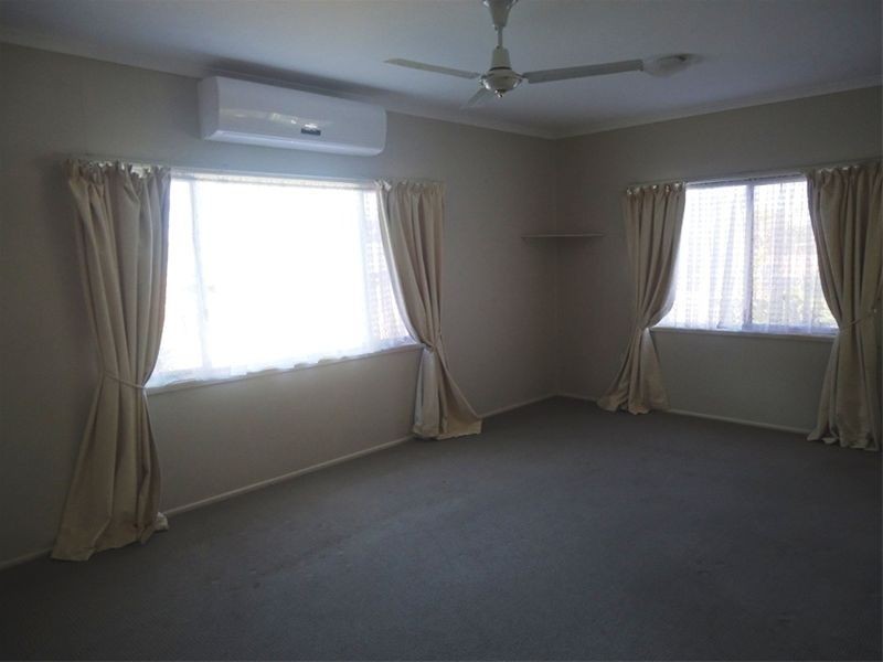 75 Musgrave Avenue, Labrador QLD 4215