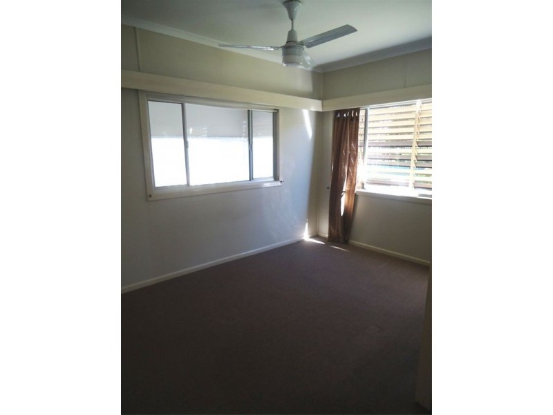 75 Musgrave Avenue, Labrador QLD 4215