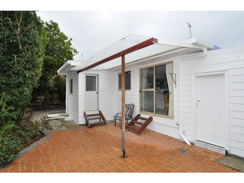 16 Bath Street, Labrador QLD 4215