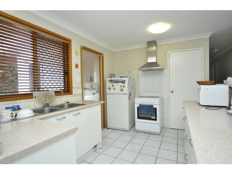 16 Bath Street, Labrador QLD 4215