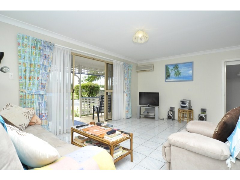 16 Bath Street, Labrador QLD 4215